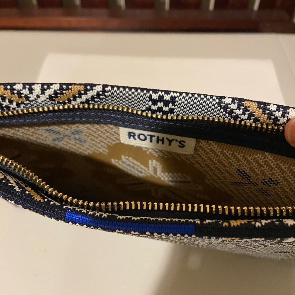 NWT Rothy's essential pouch - Picture 3 of 11